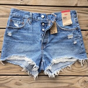 NWT Levi's Women's 501 Blue Distressed Denim High Rise Shorts Size 29